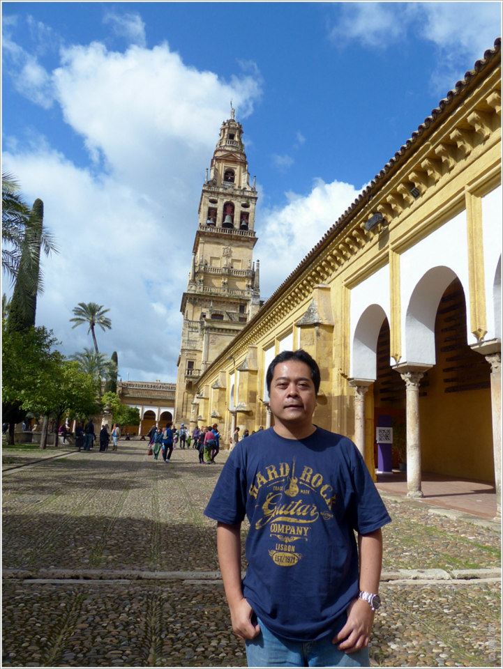 521609_10151417188728953_642015526_n