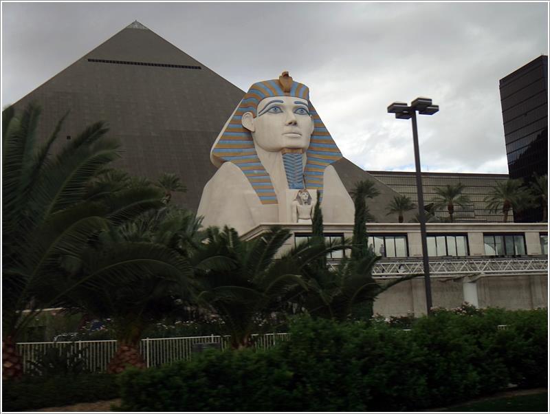 558790_10151190081398953_1427327250_n